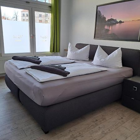 Apartment-Hotel Schillerplatz Wittenberge Esterno foto