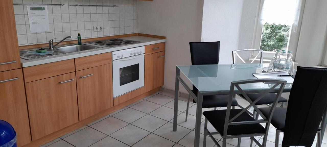 Apartment-Hotel Schillerplatz Wittenberge Esterno foto