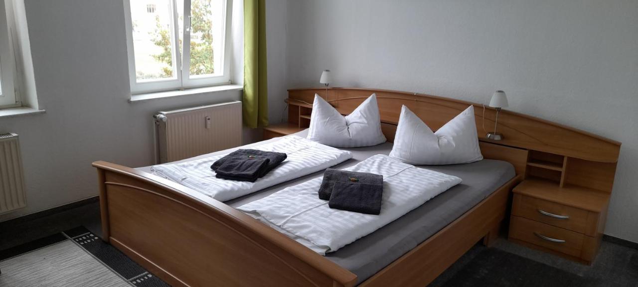 Apartment-Hotel Schillerplatz Wittenberge Esterno foto