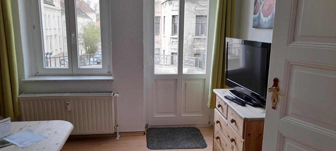 Apartment-Hotel Schillerplatz Wittenberge Esterno foto