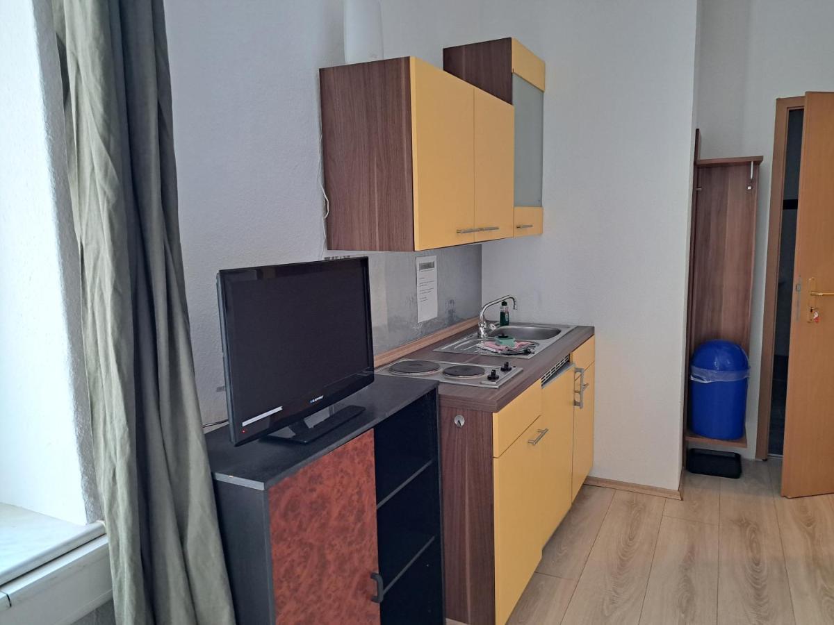 Apartment-Hotel Schillerplatz Wittenberge Esterno foto