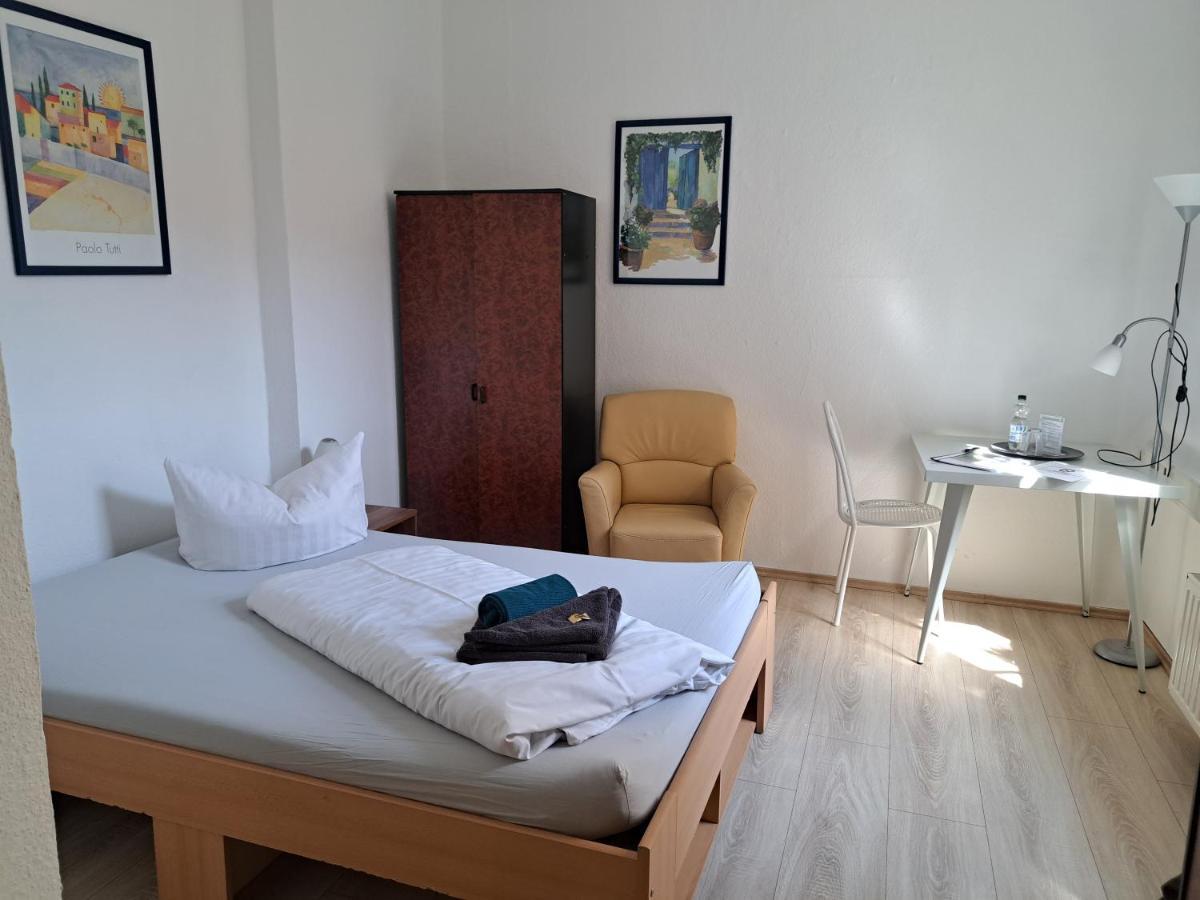 Apartment-Hotel Schillerplatz Wittenberge Esterno foto