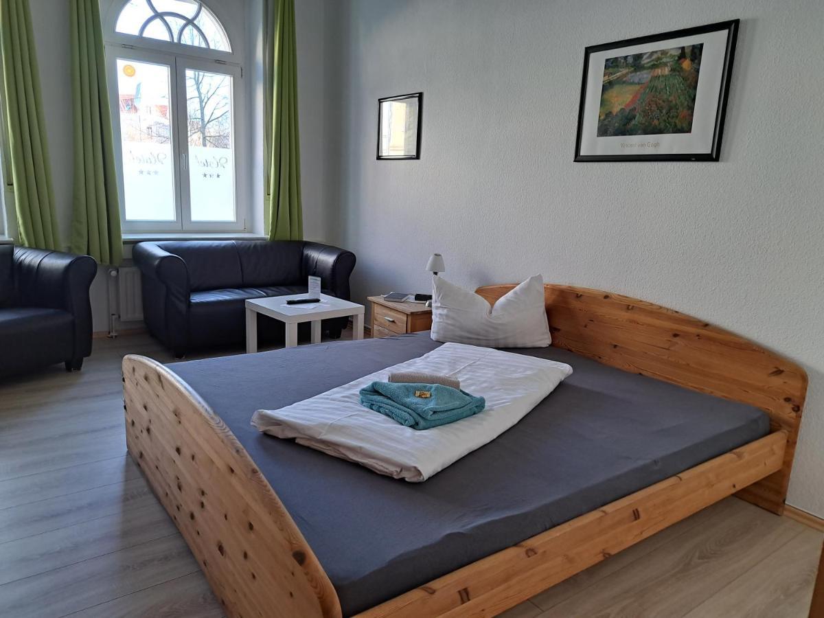 Apartment-Hotel Schillerplatz Wittenberge Esterno foto