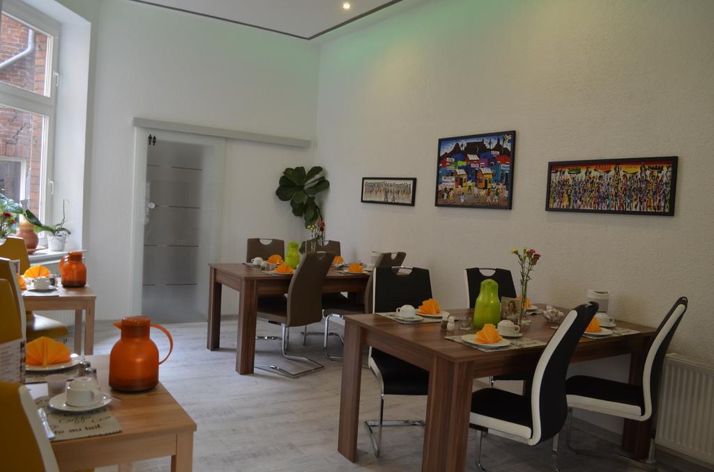 Apartment-Hotel Schillerplatz Wittenberge Esterno foto